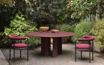 Créer un coin repas dans le jardin : table, chaises et mobilier adaptés aux petits espaces
