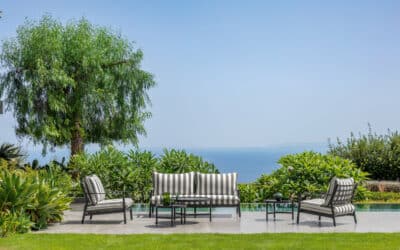 Jardin et terrasse : comment choisir un salon, une table et des transats en accord avec la maison
